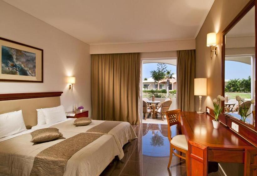 בית מלון כפרי Kipriotis Village Resort