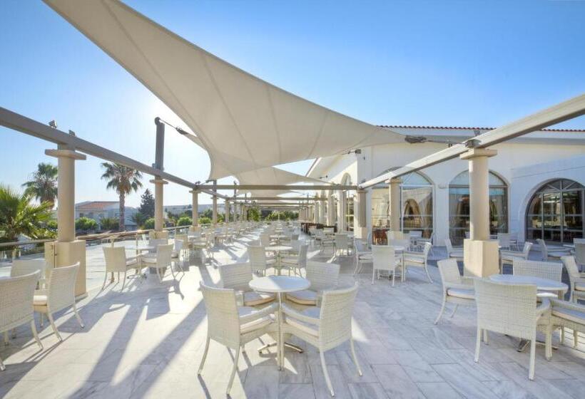 בית מלון כפרי Kipriotis Village Resort