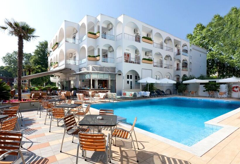 בית מלון כפרי Kronos