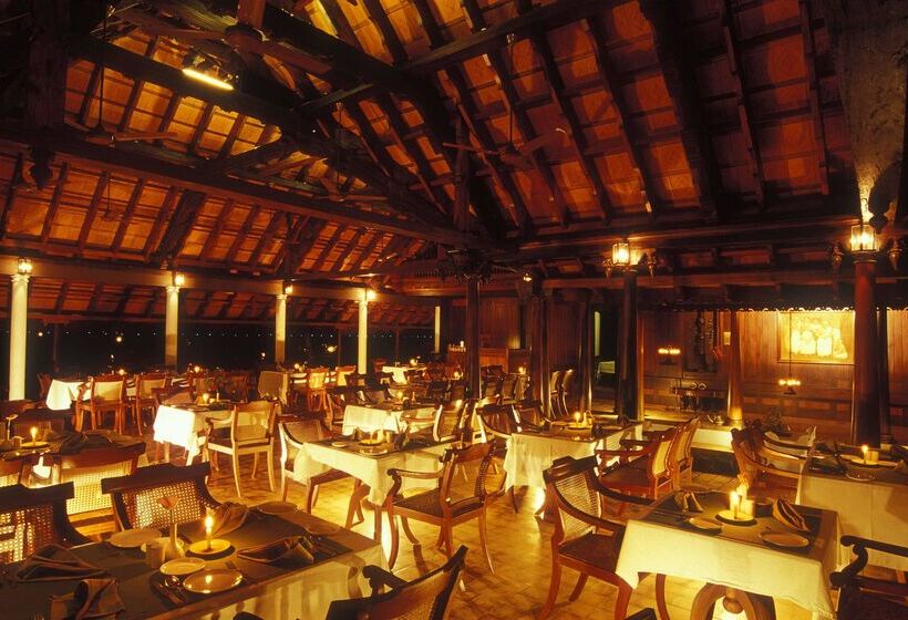 酒店 Kumarakom Lake Resort