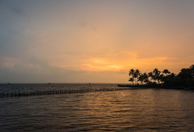 酒店 Kumarakom Lake Resort