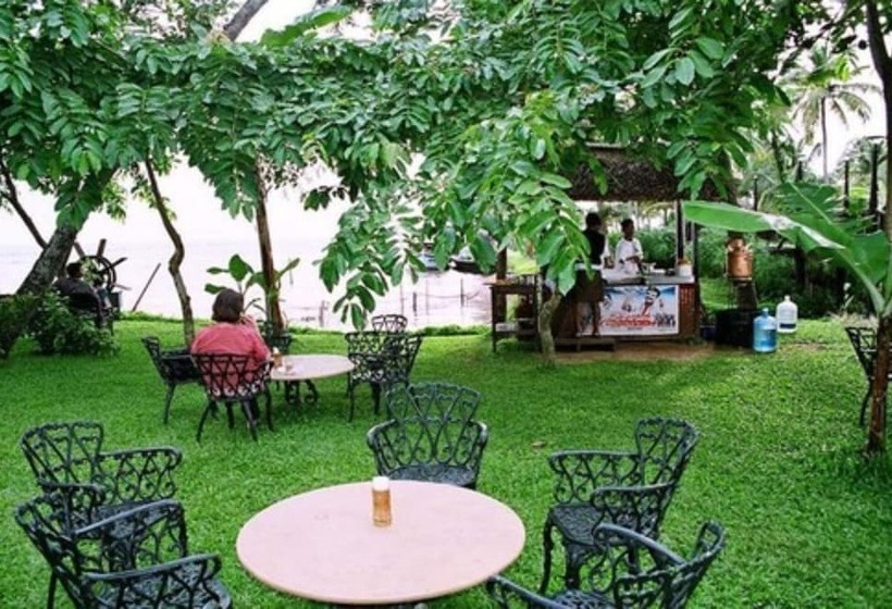 酒店 Kumarakom Lake Resort