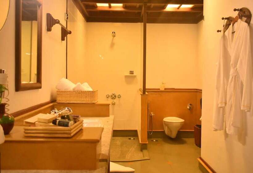 酒店 Kumarakom Lake Resort