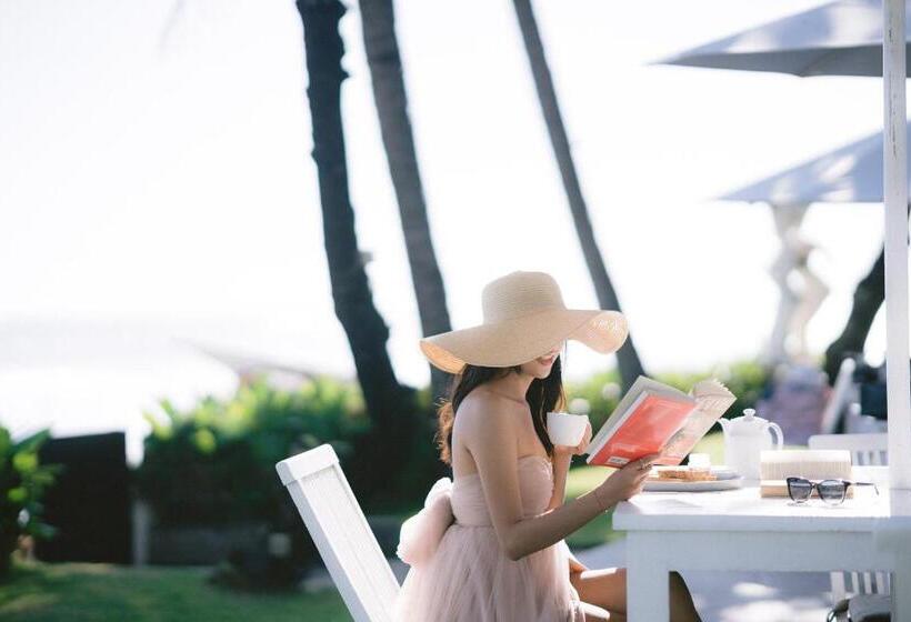 ホテル Legong Keraton Beach