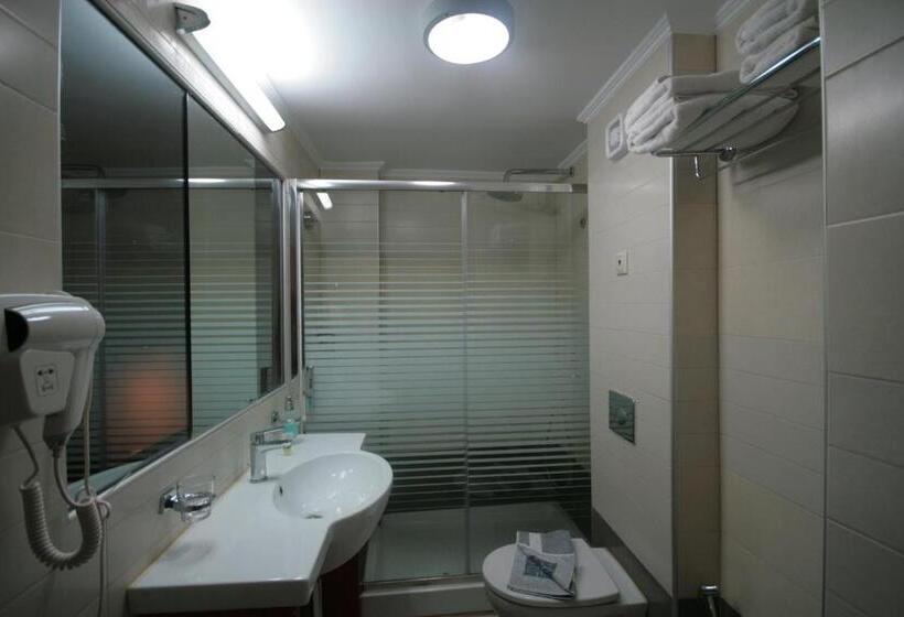 בית מלון כפרי Liberty