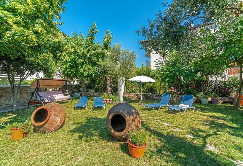 בית מלון כפרי Lido Thassos