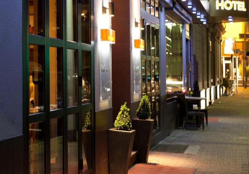 בית מלון כפרי Maingau