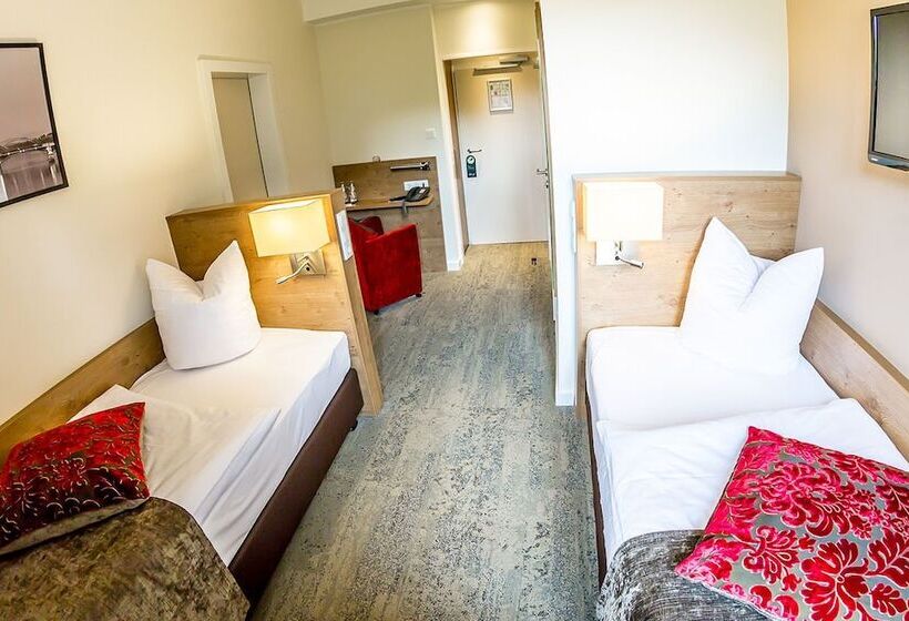 בית מלון כפרי Maingau