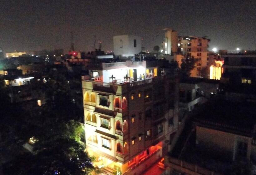 فندق Maya International