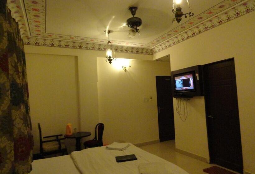 فندق Maya International