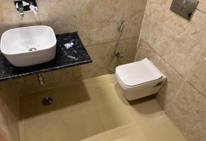 فندق Maya International