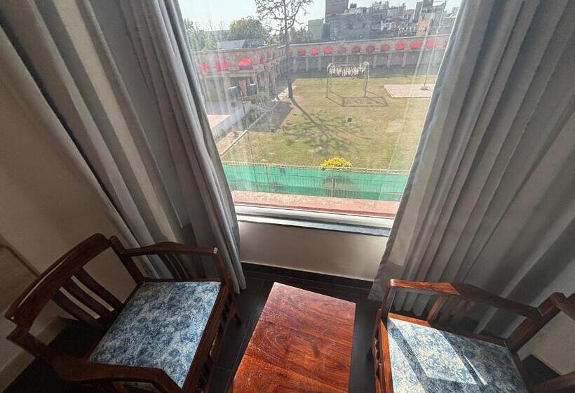 فندق Maya International