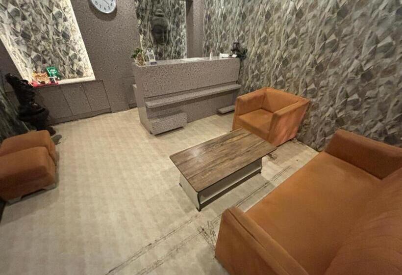 فندق Maya International