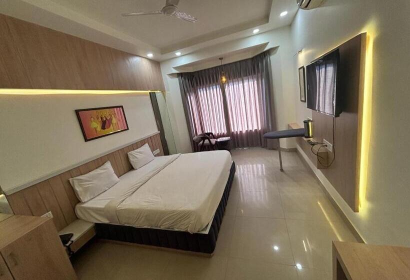 فندق Maya International