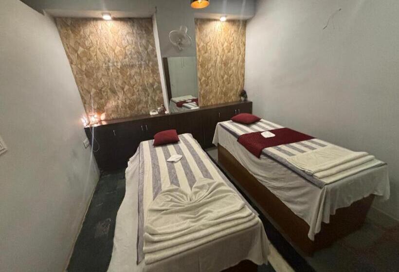 فندق Maya International