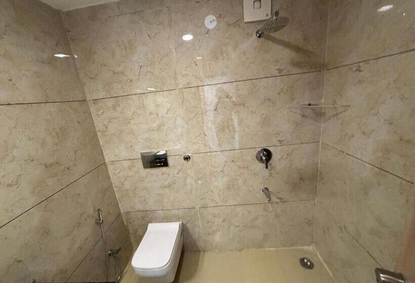 فندق Maya International