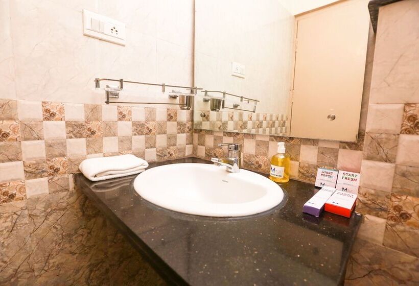 호텔 Mint Green Path