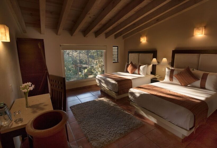 Отель Mision Grand Valle De Bravo