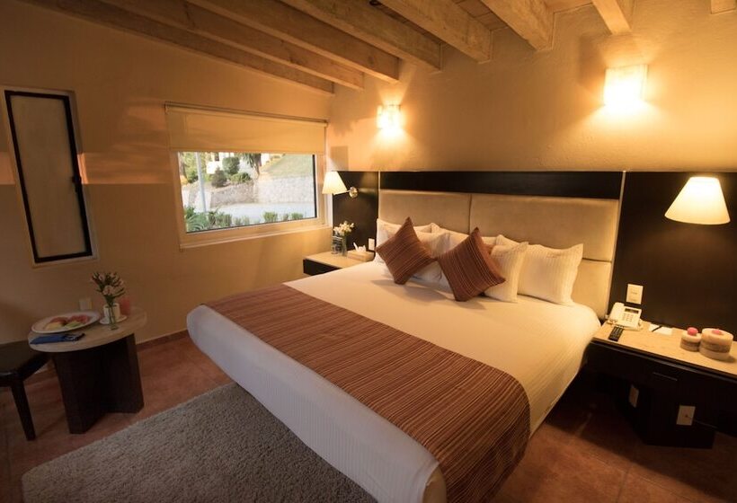 Отель Mision Grand Valle De Bravo