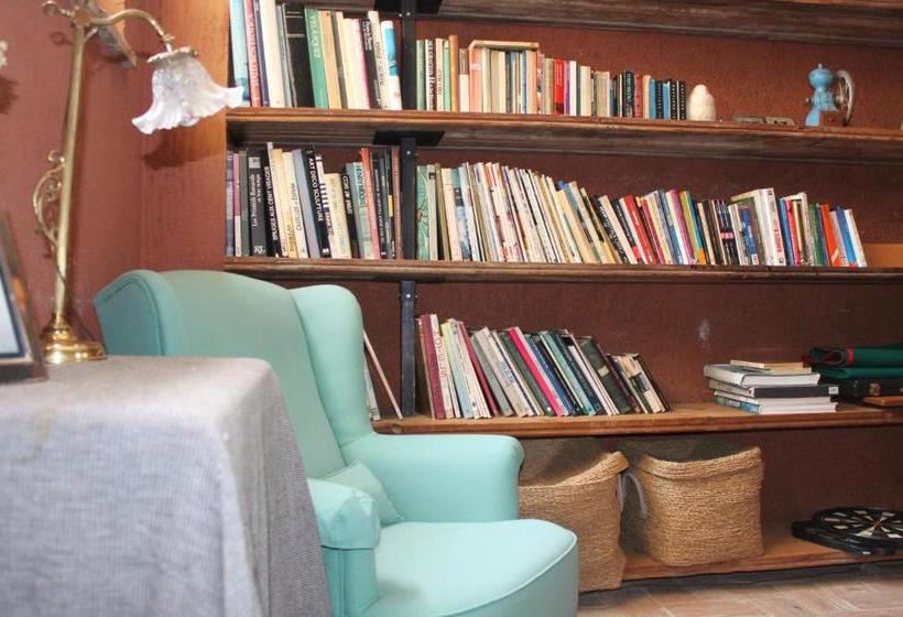 Отель Moli Canyisset