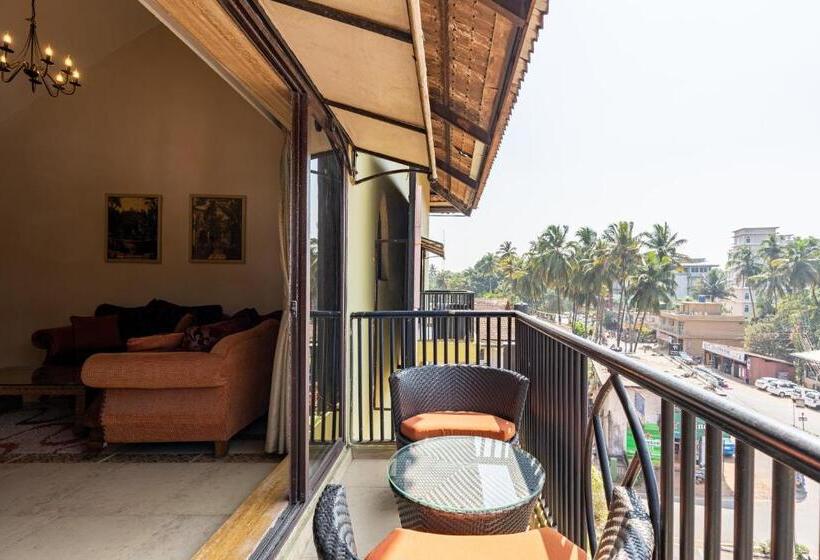 호텔 Neelams The Grand