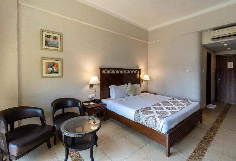 호텔 Neelams The Grand