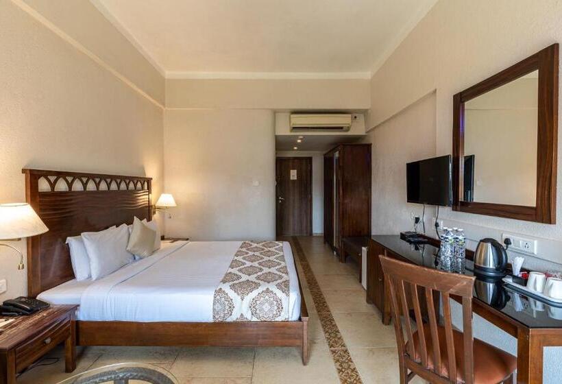 호텔 Neelams The Grand