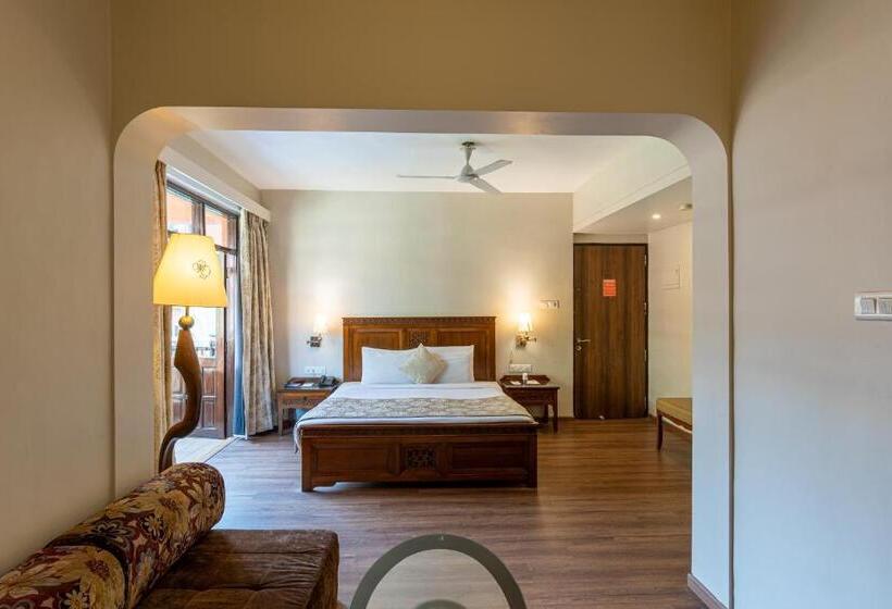 호텔 Neelams The Grand