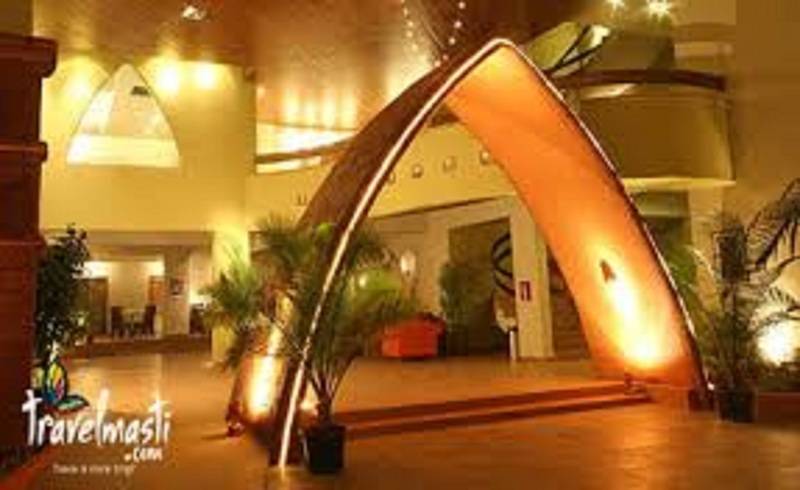 호텔 Neelams The Grand