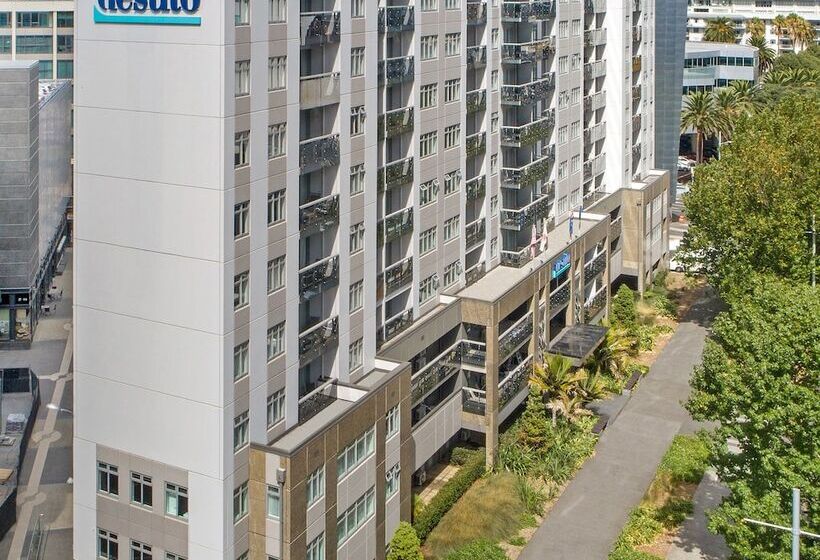 هتل Nesuto Stadium