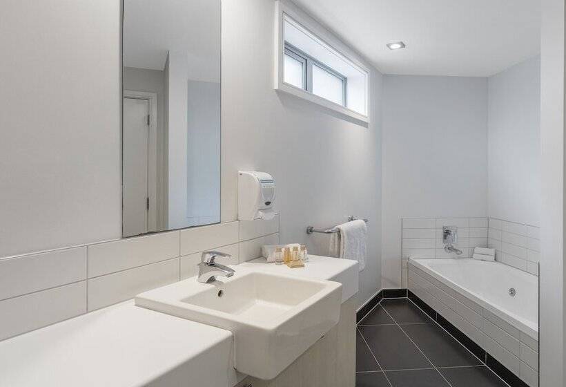 هتل Nesuto Stadium