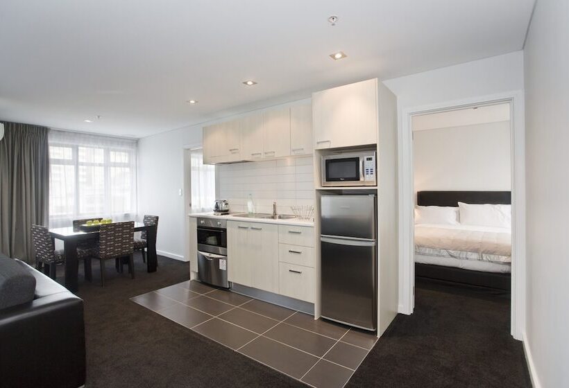 هتل Nesuto Stadium