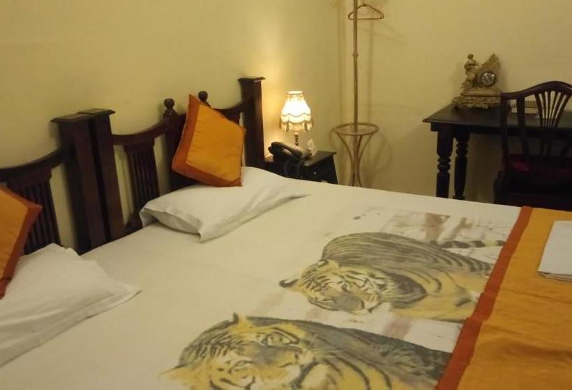 ホテル Newtons Manor