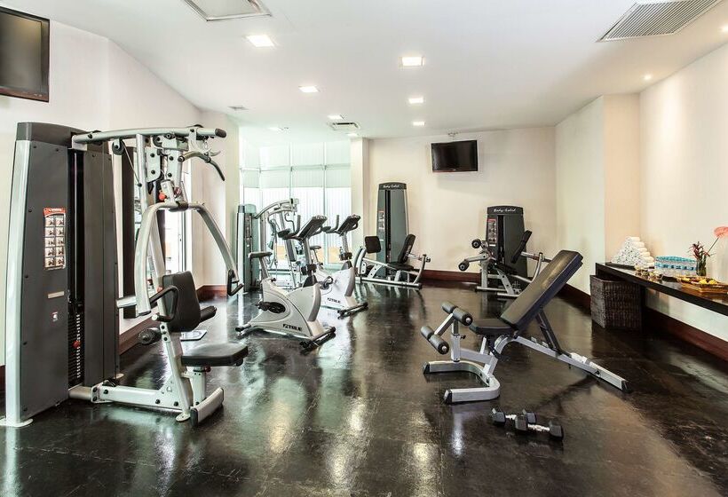 ホテル NH Collection Guadalajara Providencia