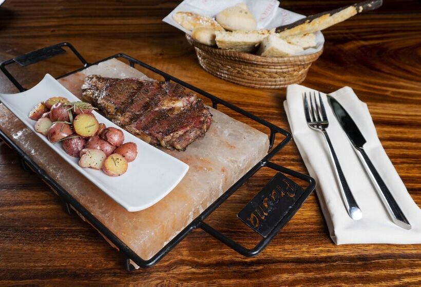 ホテル NH Collection México City Airport T2