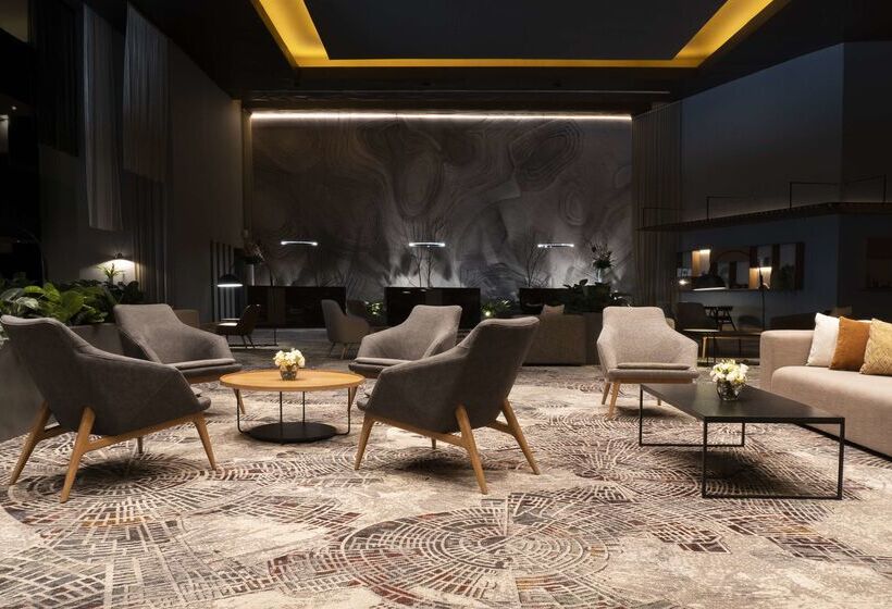 ホテル NH Collection México City Airport T2