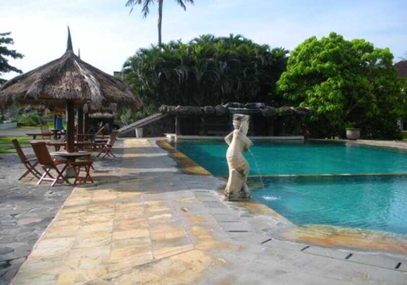 酒店 Pasific Beach Cottages