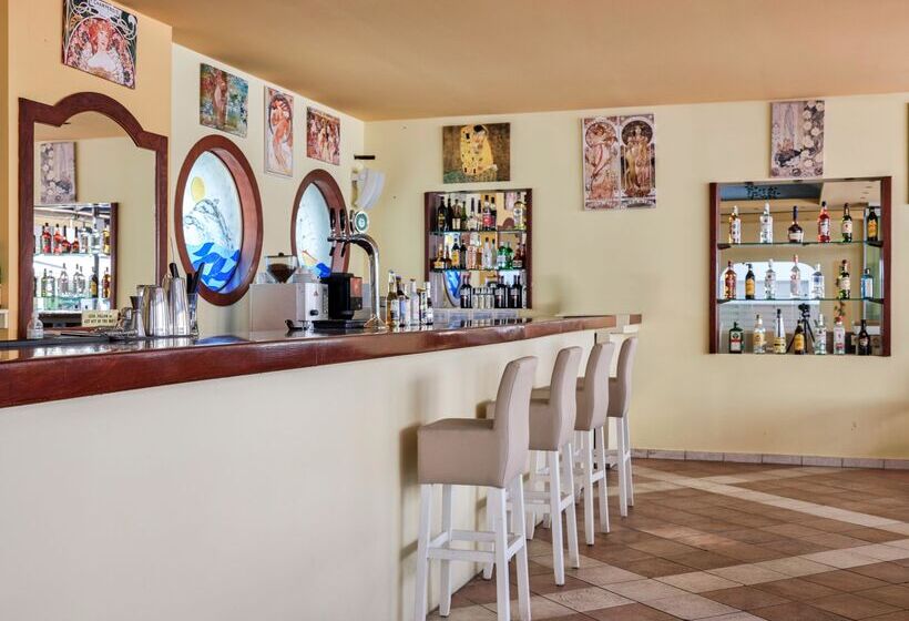 בית מלון כפרי Pearl