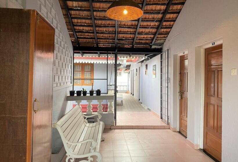 هتل Per Avel Beach Holiday Home