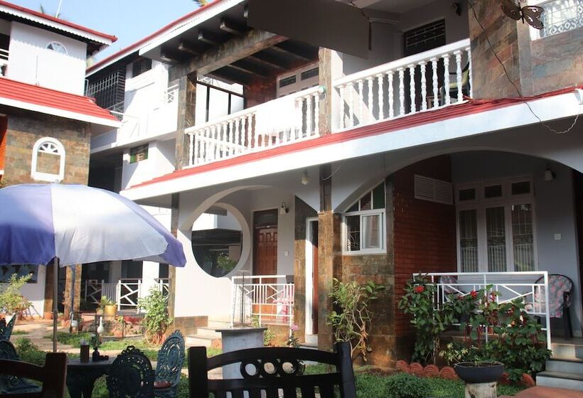 هتل Per Avel Beach Holiday Home