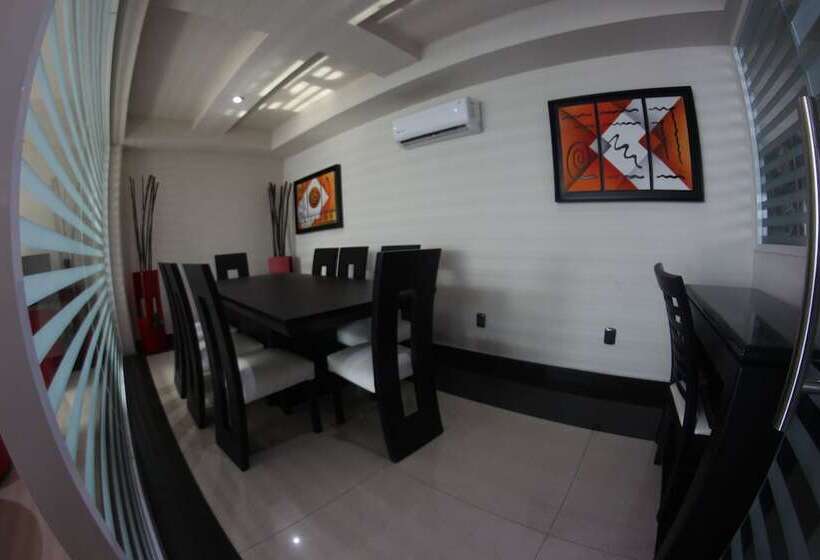 فندق Portonovo Plaza Malecon