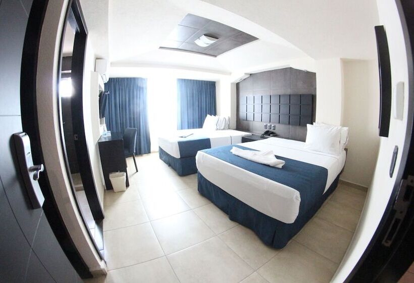 فندق Portonovo Plaza Malecon