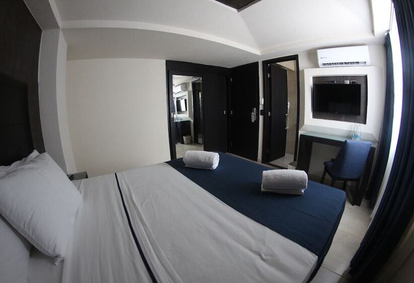 فندق Portonovo Plaza Malecon