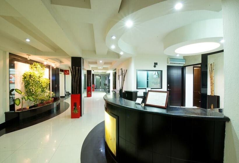 فندق Portonovo Plaza Malecon