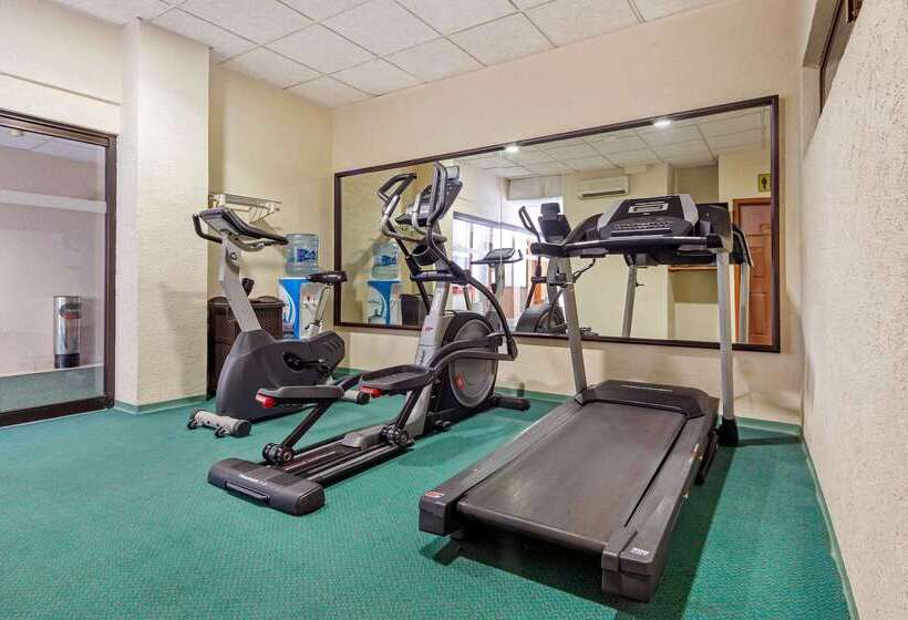 هتل Quality Inn Aguascalientes