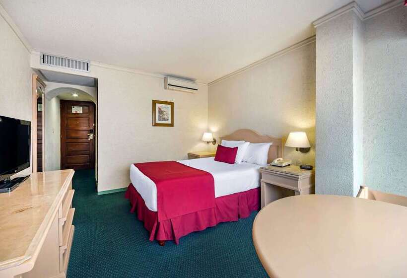 هتل Quality Inn Aguascalientes