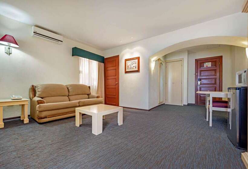 هتل Quality Inn Aguascalientes