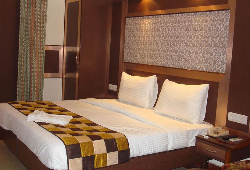 Отель Rama Deluxe