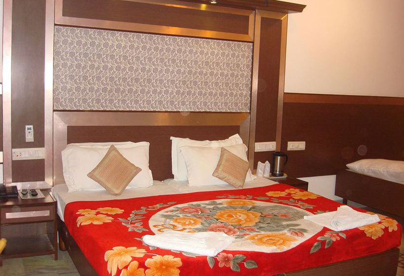 Отель Rama Deluxe