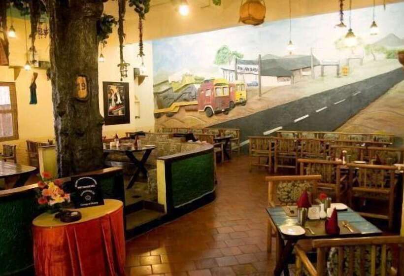 Отель Ramanashree California Resort